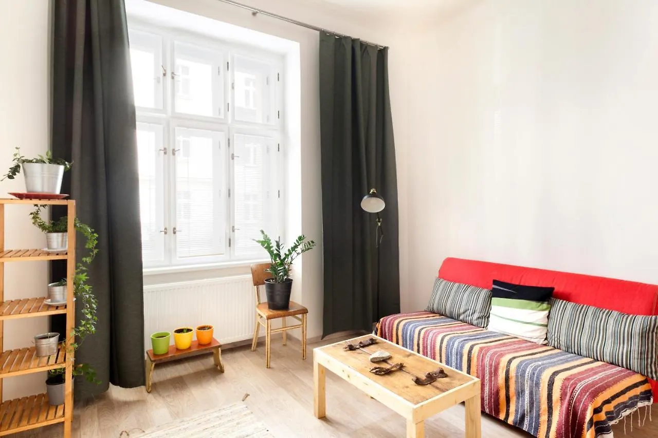 Apartment One-Bedroom Park Flat Prague