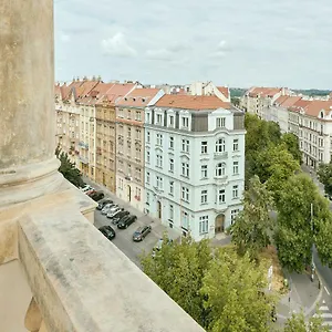 Mikolase Alse Прага